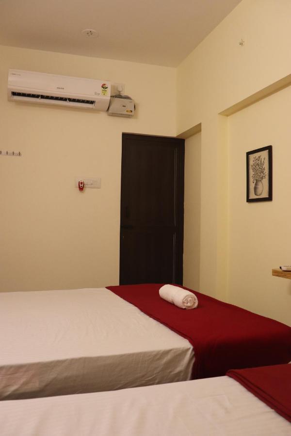 Grand Suites Srirangam Tiruchirappalli Exteriör bild
