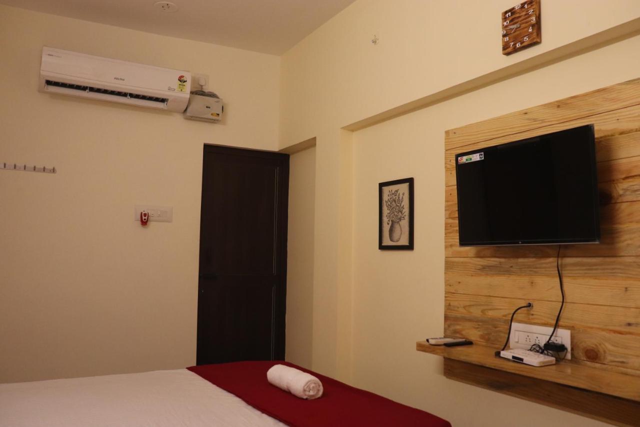 Grand Suites Srirangam Tiruchirappalli Exteriör bild