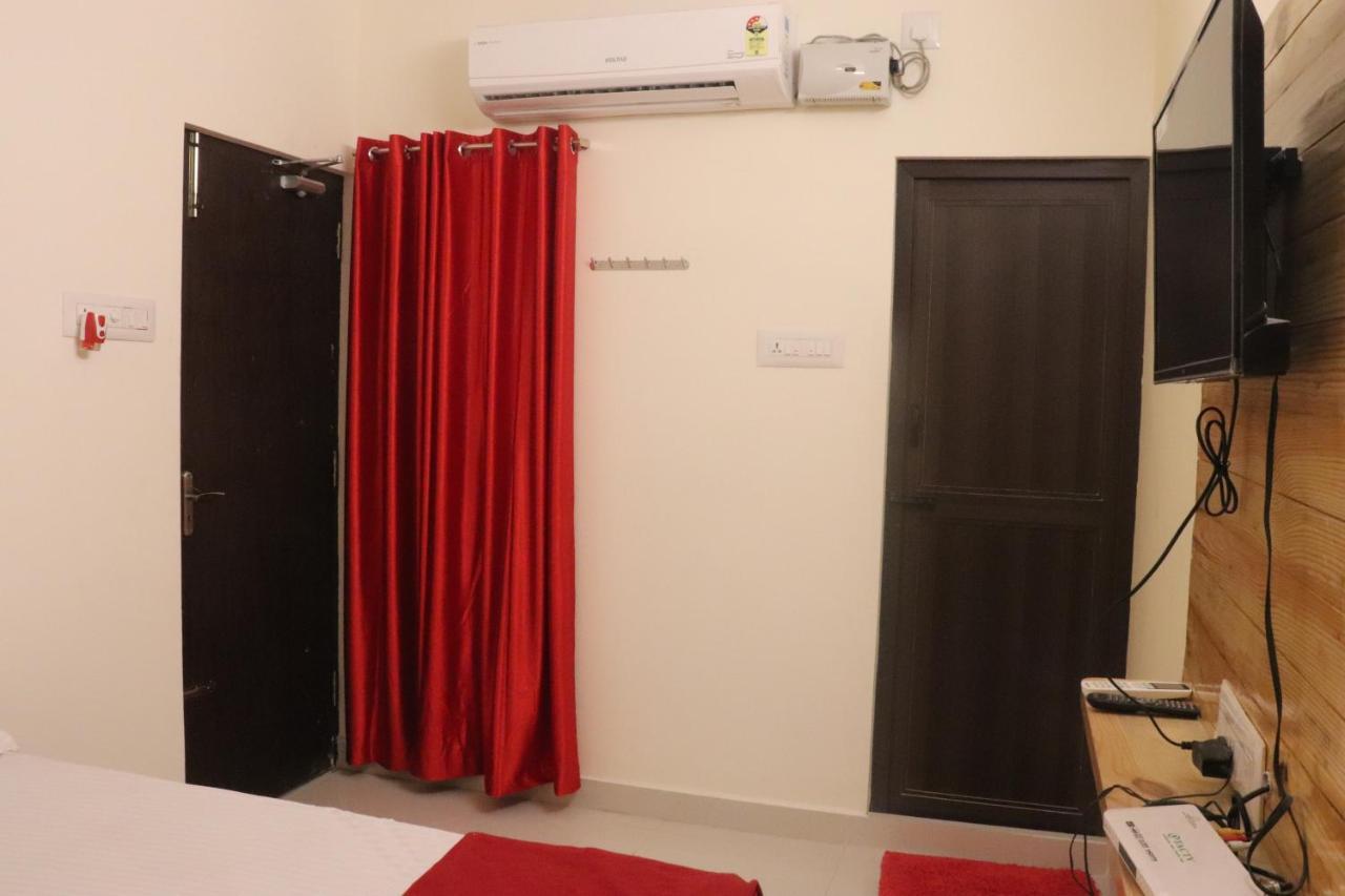 Grand Suites Srirangam Tiruchirappalli Exteriör bild