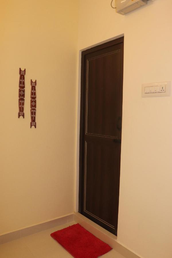 Grand Suites Srirangam Tiruchirappalli Exteriör bild